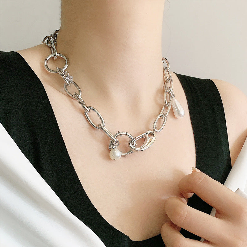 New Pearl Necklace Women"s Clavicle Chain Niche Design