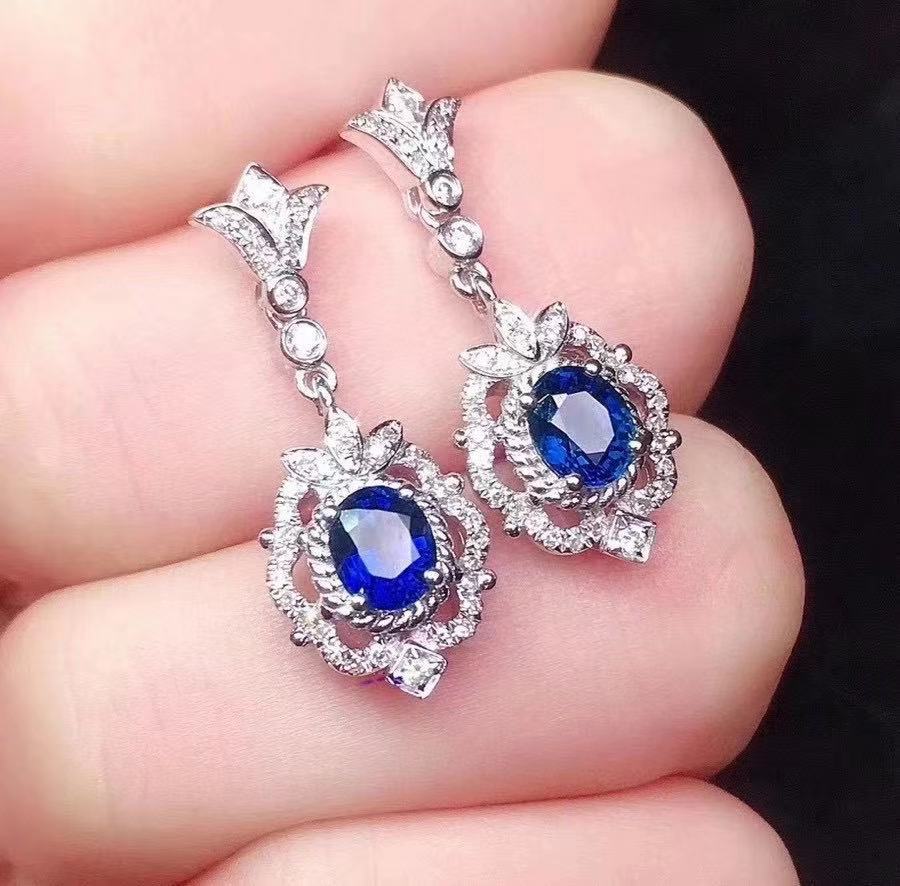 Elegant 925 Silver Earrings with Natural Sapphire