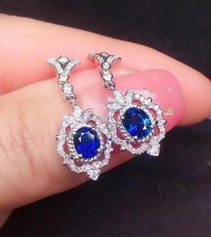 Elegant 925 Silver Earrings with Natural Sapphire